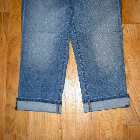 NYDJ Marilyn Straight Cuffed Denim Capris Sz 10 - Picture 3 of 10
